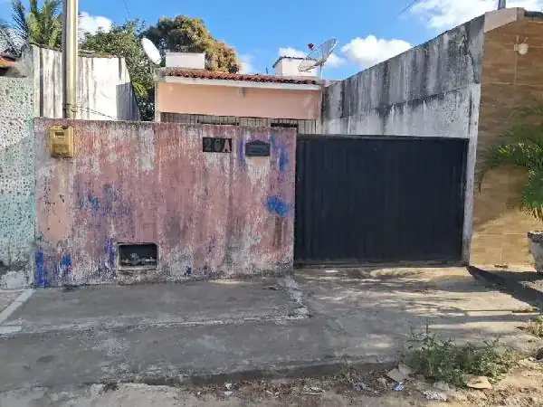 Casa em EYTEL SANTIAGO, SANTA RITA - PB