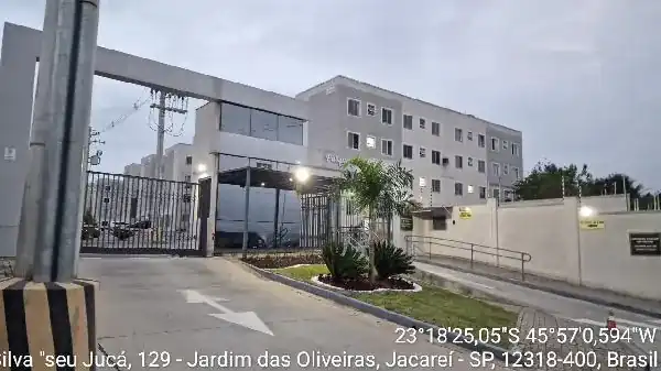 Apartamento em COLONIA, JACAREI - SP