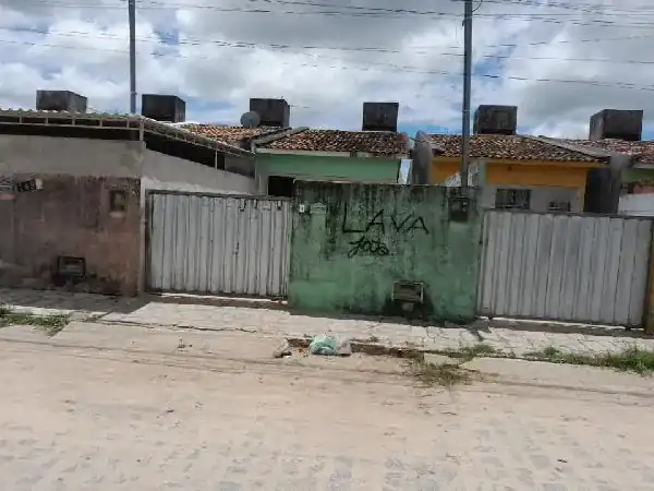 Casa em HEITEL SANTIAGO, SANTA RITA - PB