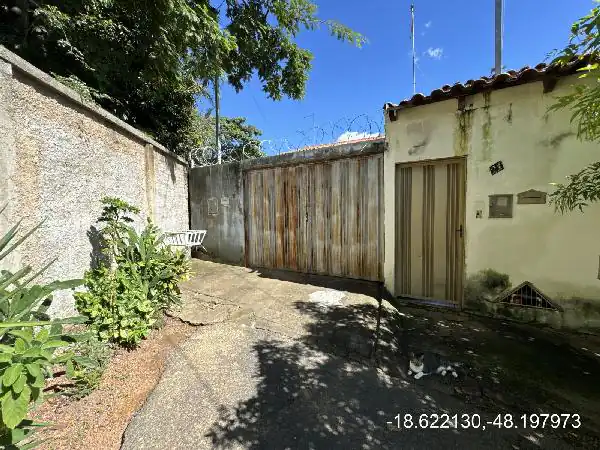 Casa em SANTIAGO, ARAGUARI - MG