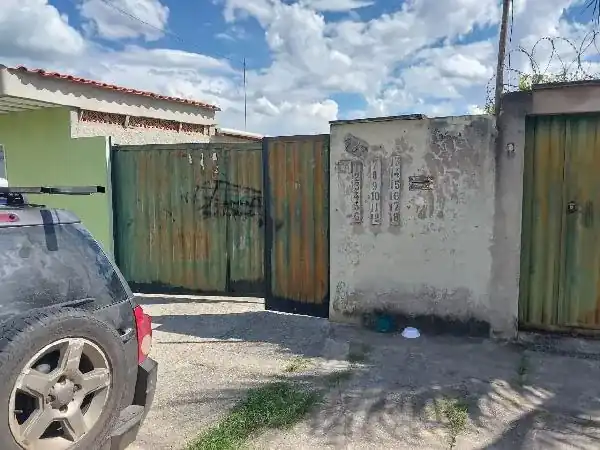 Casa em DUMAVILLE, ESMERALDAS - MG