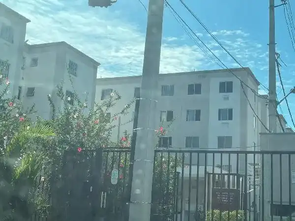 Apartamento em SANTA CRUZ, RIO DE JANEIRO - RJ