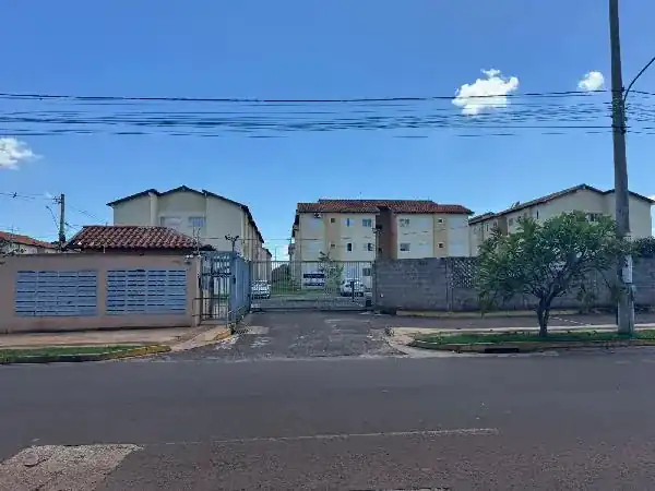 Apartamento em JARDIM CENTENARIO, CAMPO GRANDE - MS