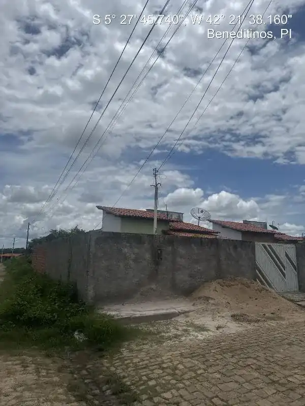 Casa em CENTRO, BENEDITINOS - PI