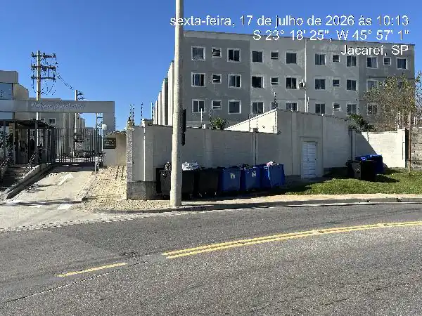 Apartamento em COLONIA, JACAREI - SP