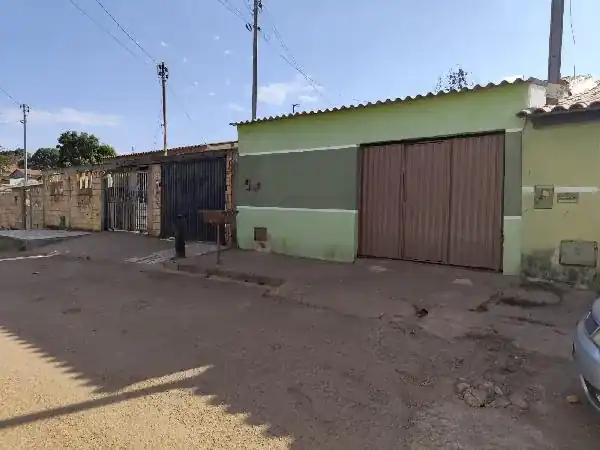 Casa em PARQUE ESTRELA DALVA XI, SANTO ANTONIO DO DESCOBERTO - GO