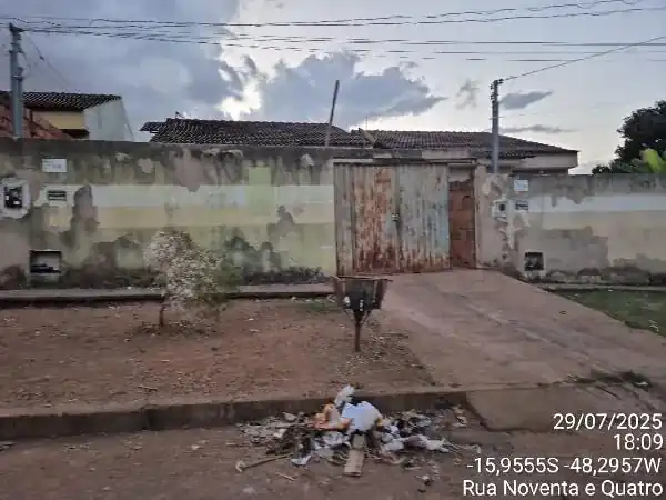 Casa em PARQUE ESTRELA DALVA XII, SANTO ANTONIO DO DESCOBERTO - GO
