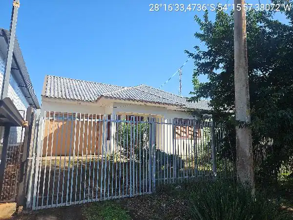 Casa em PASCOTINI, SANTO ANGELO - RS