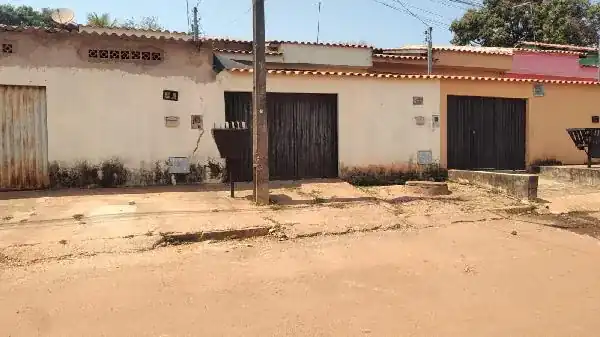 Casa em PARQUE ESTRELA DALVA XII, SANTO ANTONIO DO DESCOBERTO - GO