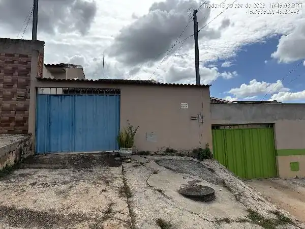 Casa em PARQUE ESTRELA DALVA XII, SANTO ANTONIO DO DESCOBERTO - GO