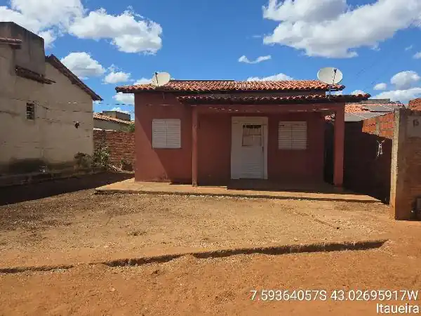 Casa em PÉ LEVE, ITAUEIRA - PI