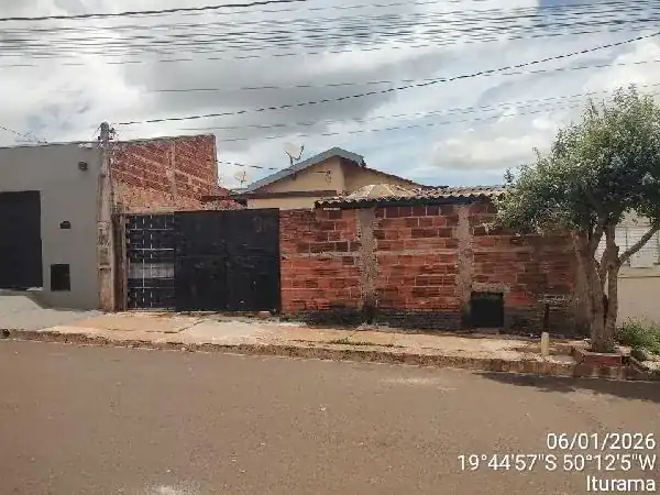 Casa em RES VERA LÚCIA ELIAS, ITURAMA - MG