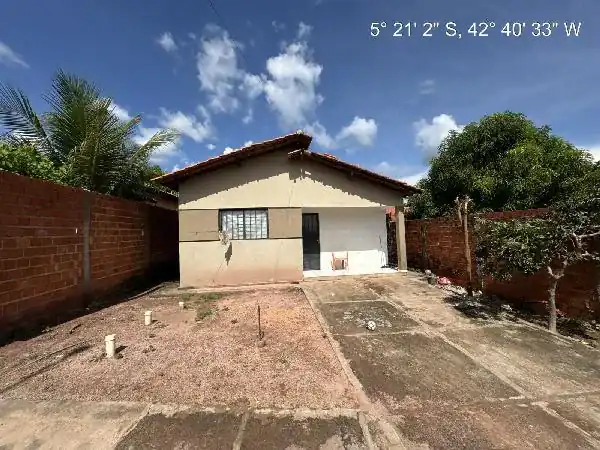 Casa em SANTA INES, DEMERVAL LOBAO - PI