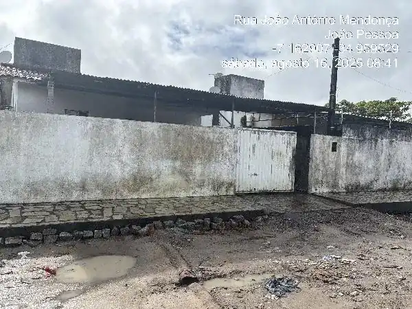 Casa em HEITEL SANTIAGO, SANTA RITA - PB