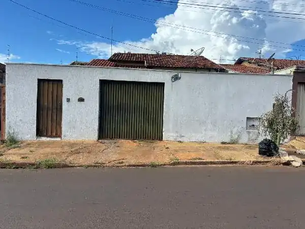 Casa em JARDIM DAS LARANJEIRAS, FRUTAL - MG