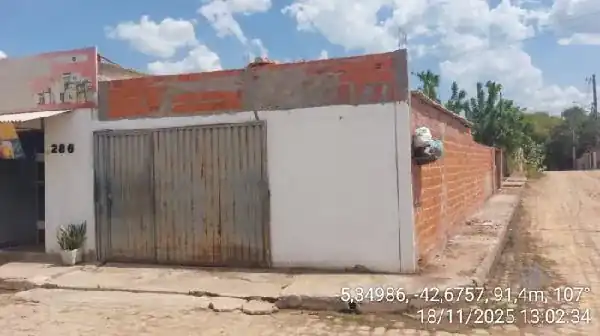 Casa em SANTA INES, DEMERVAL LOBAO - PI