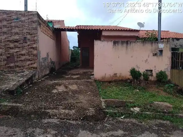 Casa em VILA RAIO DE LUZ, SANTO ANTONIO DO DESCOBERTO - GO