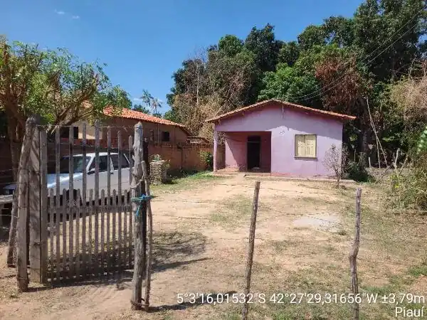 Casa em BAIRRO SANTA LUZ, ALTOS - PI