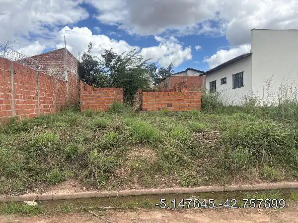 Casa em SANTO ANTONIO, TERESINA - PI