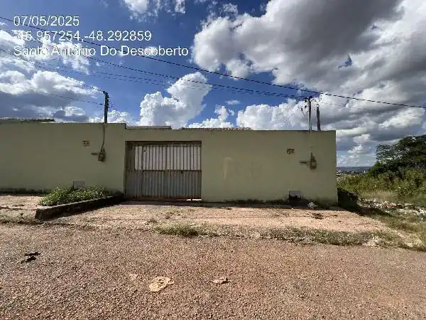 Casa em VILA RAIO DE LUZ, SANTO ANTONIO DO DESCOBERTO - GO
