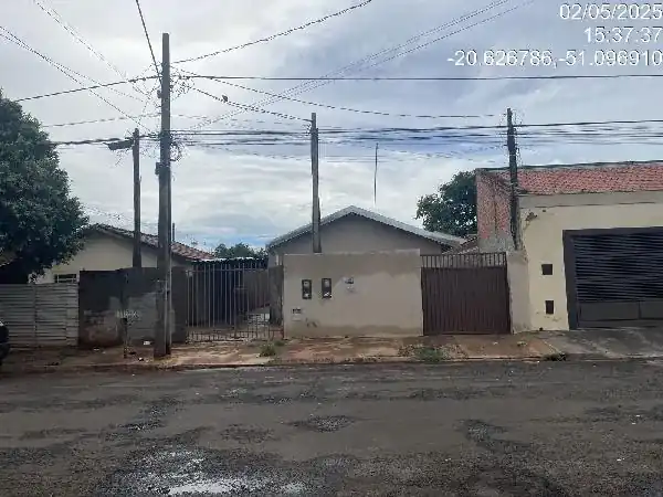 Casa em CONJUNTO HABITACIONAL APOLINARIO PIRES, PEREIRA BARRETO - SP