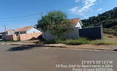 Casa em PONTA GROSSA - PR
