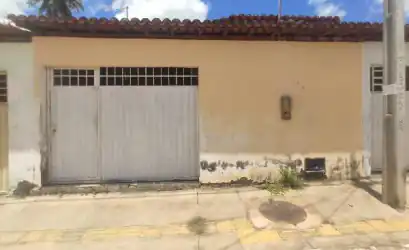 Casa em IACU - BA