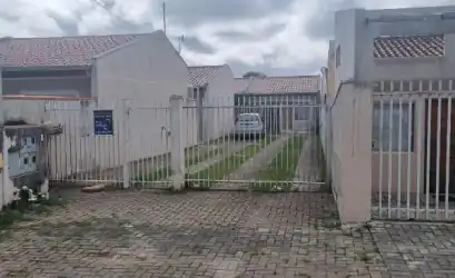 Casa em PIRAQUARA - PR