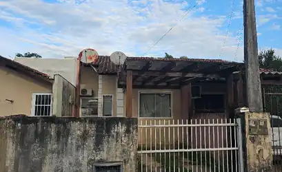 Casa em ARAQUARI - SC