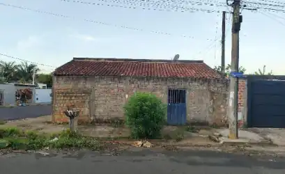 Casa em LINS - SP