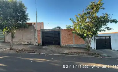 Casa em SERRANA - SP