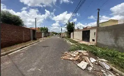 Casa em PIRACURUCA - PI