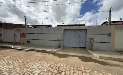 Casa em MOSSORO - RN