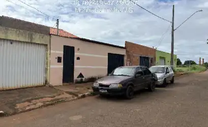 Casa em MONTE CARMELO - MG