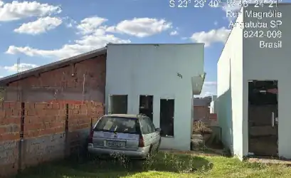 Casa em ANGATUBA - SP