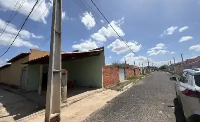 Casa em PIRACURUCA - PI