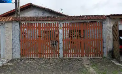 Casa em MONGAGUA - SP