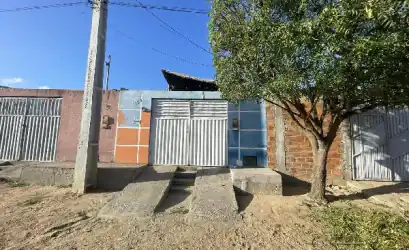 Casa em IACU - BA