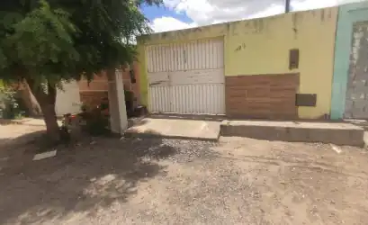Casa em IACU - BA
