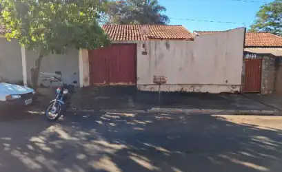 Casa em BARRETOS - SP