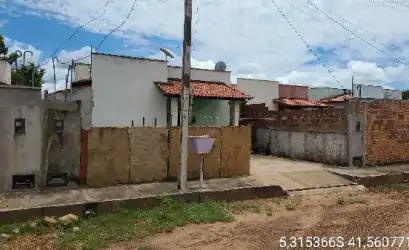 Casa em CASTELO DO PIAUI - PI