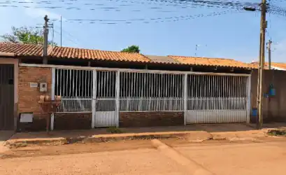 Casa em PADRE BERNARDO - GO