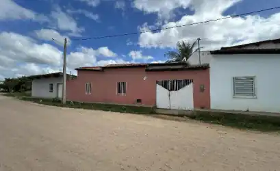 Casa em IACU - BA