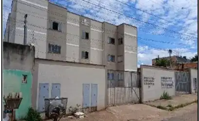 Apartamento em LUZIANIA - GO