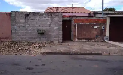 Casa em PADRE BERNARDO - GO