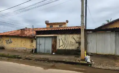 Casa em ESMERALDAS - MG