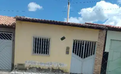 Casa em IACU - BA