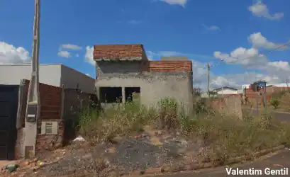Terreno em VALENTIM GENTIL - SP