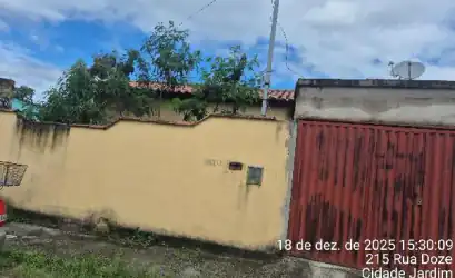 Casa em ESMERALDAS - MG