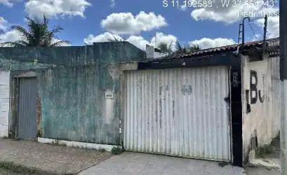 Casa em PEDRINHAS - SE